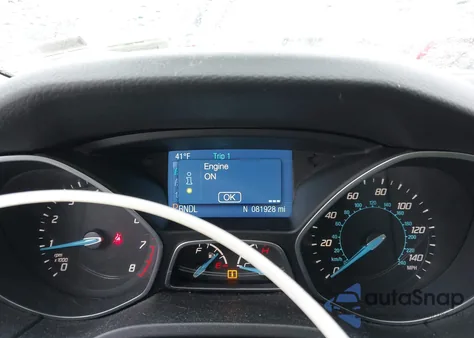 2014 Ford Focus Se z USA, uszkodzony, nr VIN 1FADP3F22EL274271